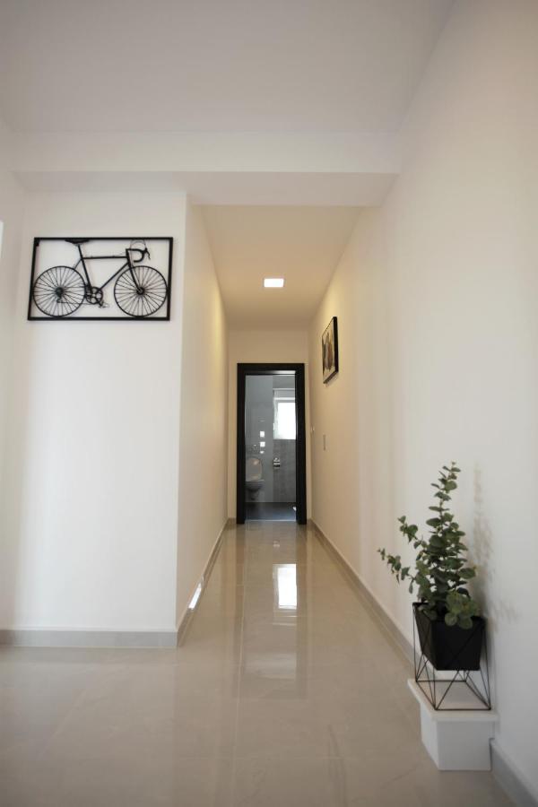 Apartmani Ive โตรกีร์ ภายนอก รูปภาพ
