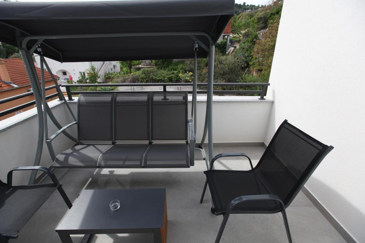 Apartmani Ive โตรกีร์ ภายนอก รูปภาพ