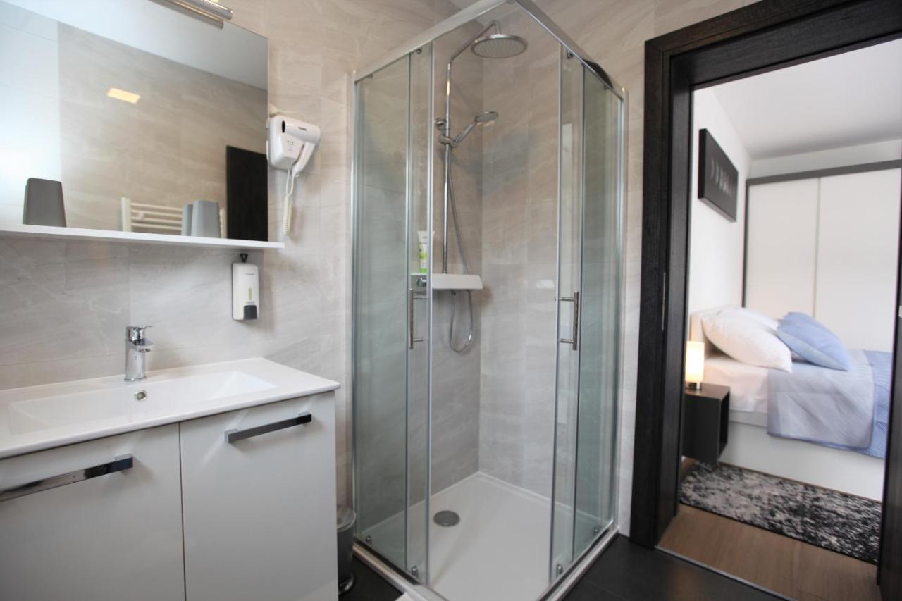 Apartmani Ive โตรกีร์ ภายนอก รูปภาพ