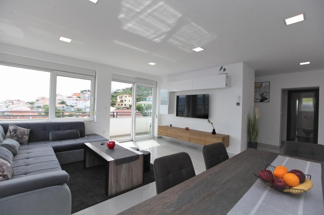 Apartmani Ive โตรกีร์ ภายนอก รูปภาพ