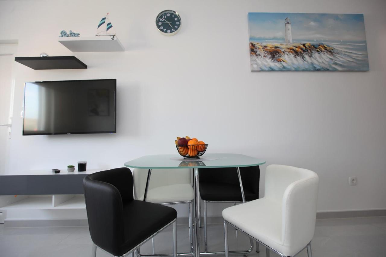 Apartmani Ive โตรกีร์ ภายนอก รูปภาพ